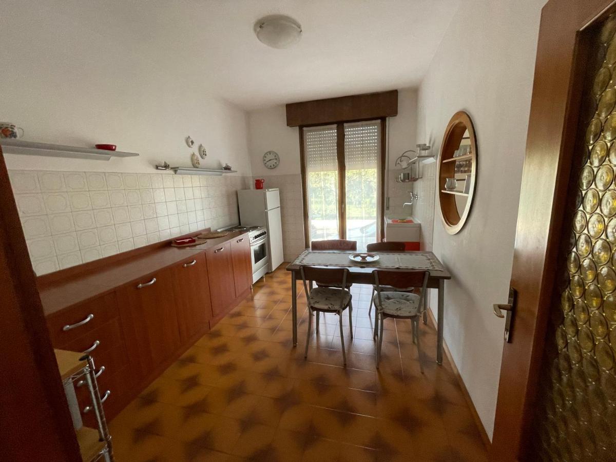 Appartamento Lucia Torbole Sul Garda Luaran gambar