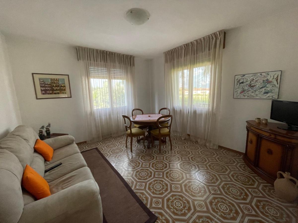 Appartamento Lucia Torbole Sul Garda Luaran gambar
