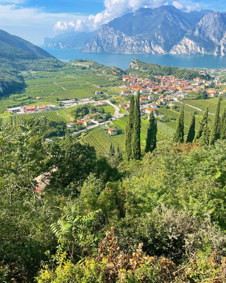 Appartamento Lucia Torbole Sul Garda Luaran gambar